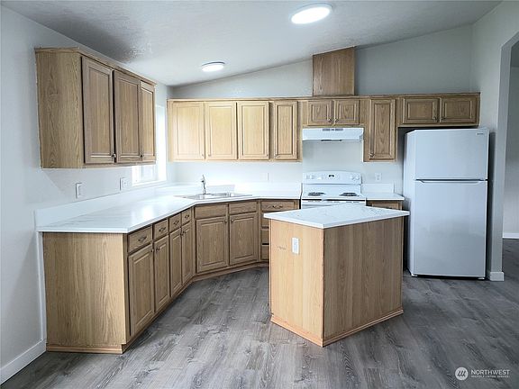 3rd image of 10318 137th Street Ct E #56
