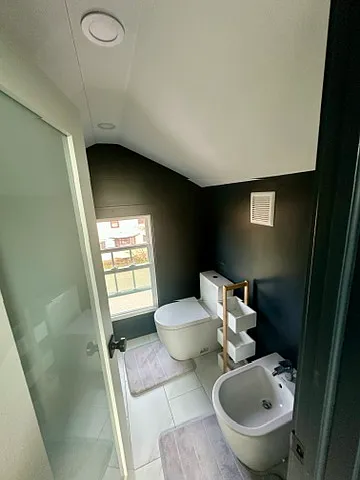 606 Harvard St — Photo 17