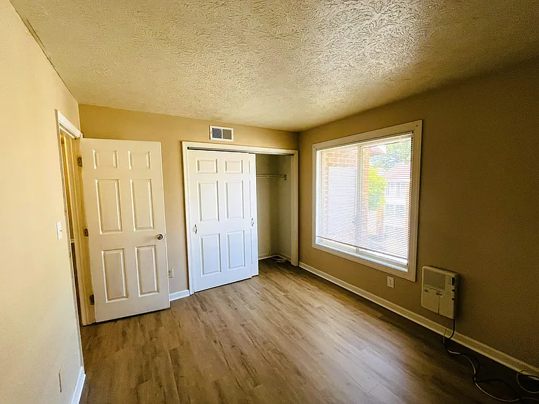 36 Pacific Dr — Photo 12