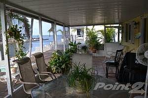 Large screen porch with Bay View