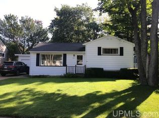 2010 Neidhart Ave, Marquette, MI 49855