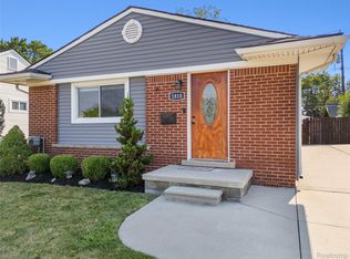 1810 Greenfield Rd, Berkley, MI 48072