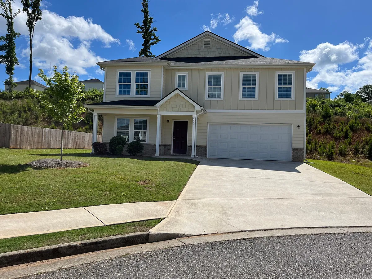 Building Photo - 537 Canoe Dr
