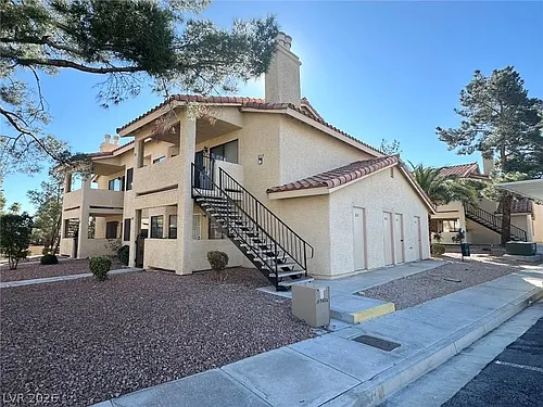 1113 N Buffalo Dr #201 Photo 1