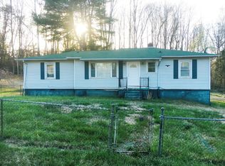 624 Saint James Church Rd, Newton, NC 28658