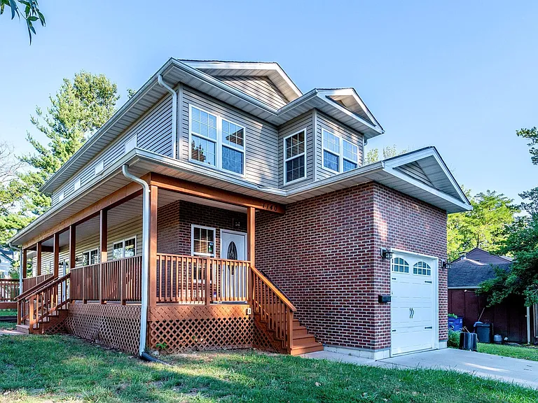 1140 Collingwood Dr — Photo 2