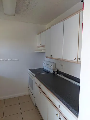 2319 Johnson St Photo 1