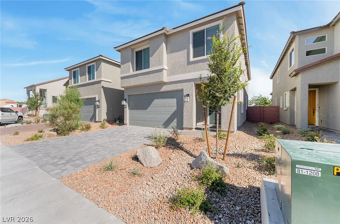 4 bed, 2.5 bath, 2325 sqft, $2,750 — Photo 3