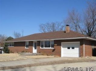 216 Hy Vista Dr, Alton, IL 62002