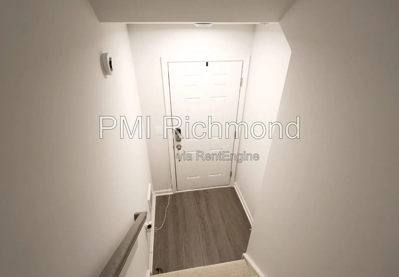 4 bed, 2.5 bath, 2500 sqft, $2,900 — Photo 3