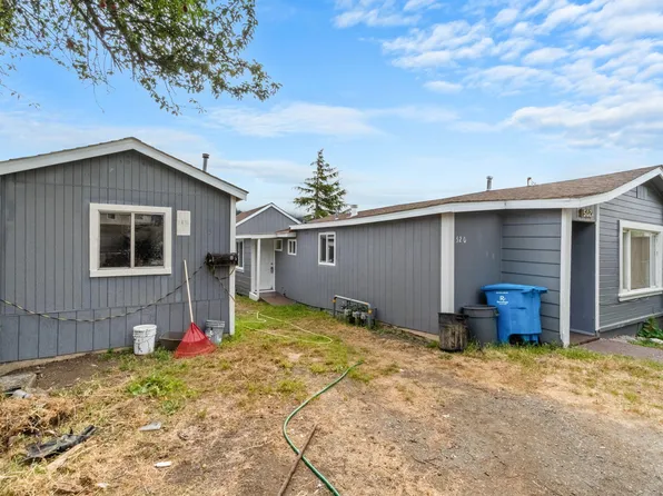 520 Wildwood Ave, Rio Dell, CA 95562