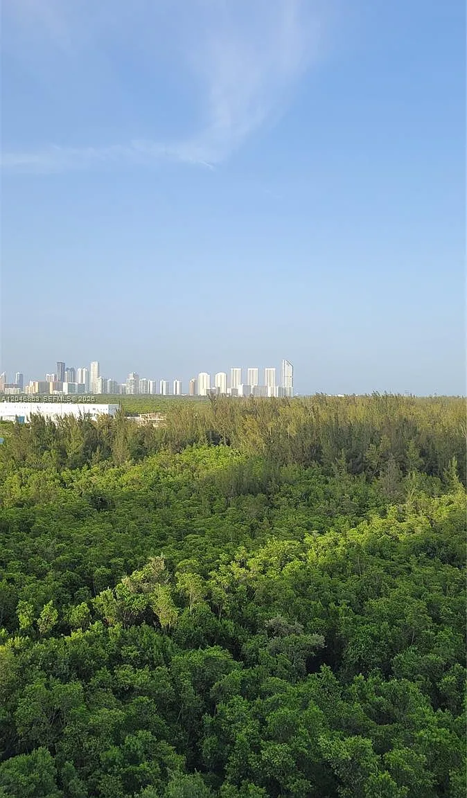 The Oaks I Condo — Photo 3