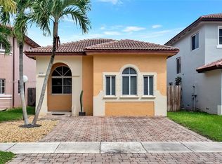 925 NE 41st Ave, Homestead, FL 33033