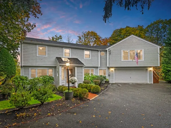 18 Aspen Rd, Swampscott, MA 01907