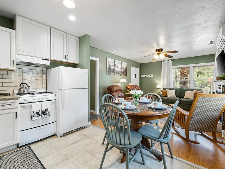 W Canyon Dr — Photo 11