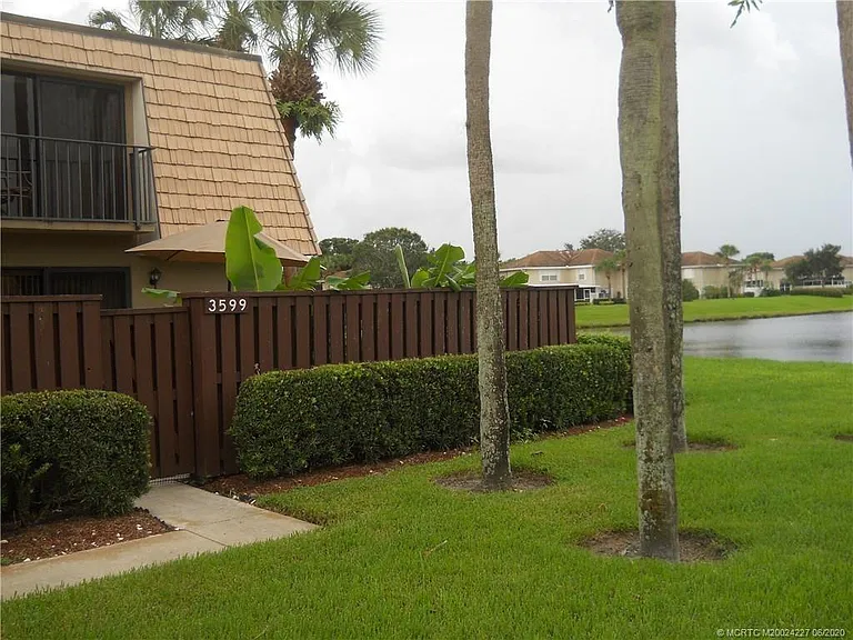 3599 SW Sunset Trace Cir — Photo 3