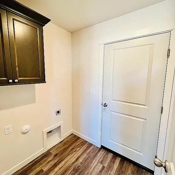 585 Kanner Ln — Photo 9