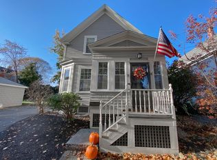 7 Chickering Ct, Andover, MA 01810