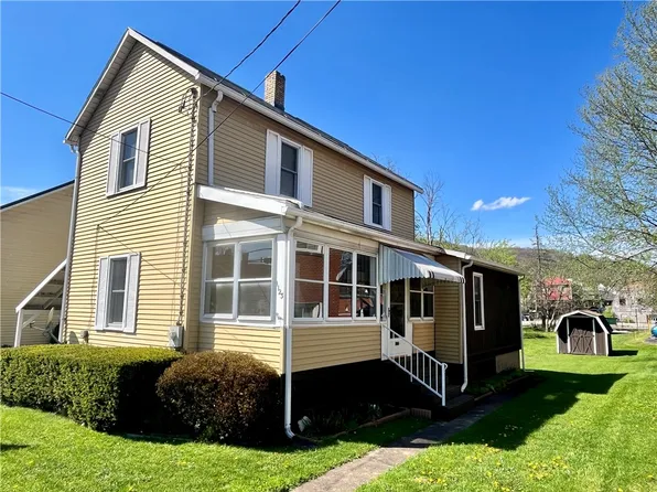 1123 Church St, Indiana, PA 15701