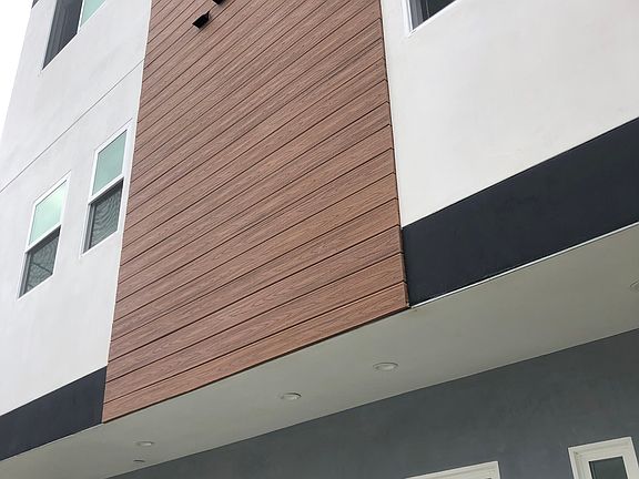 2nd image of 2140 Marathon St