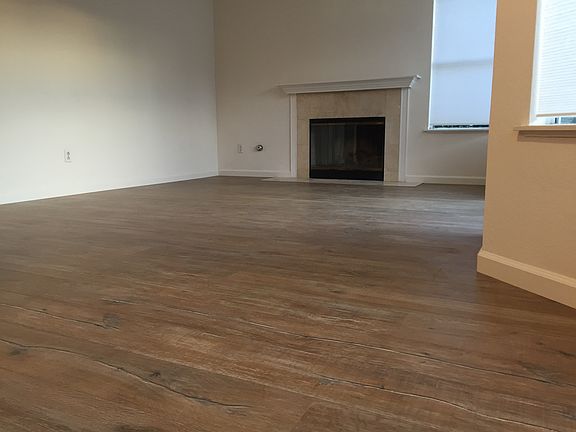 4th image of 14834 Heather Glen Way