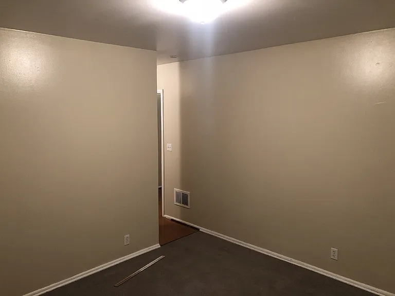 838 S Roberta St #1 — Photo 7