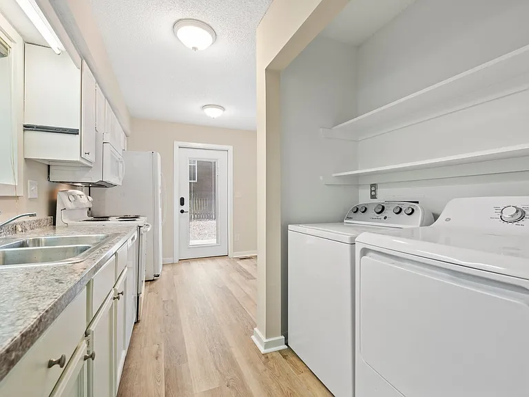 101 Walden Dr — Photo 15