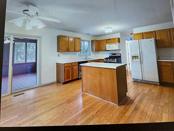 5th image of 5423 Ashwood Ln
