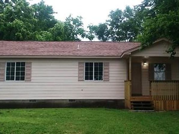 200 E Main St