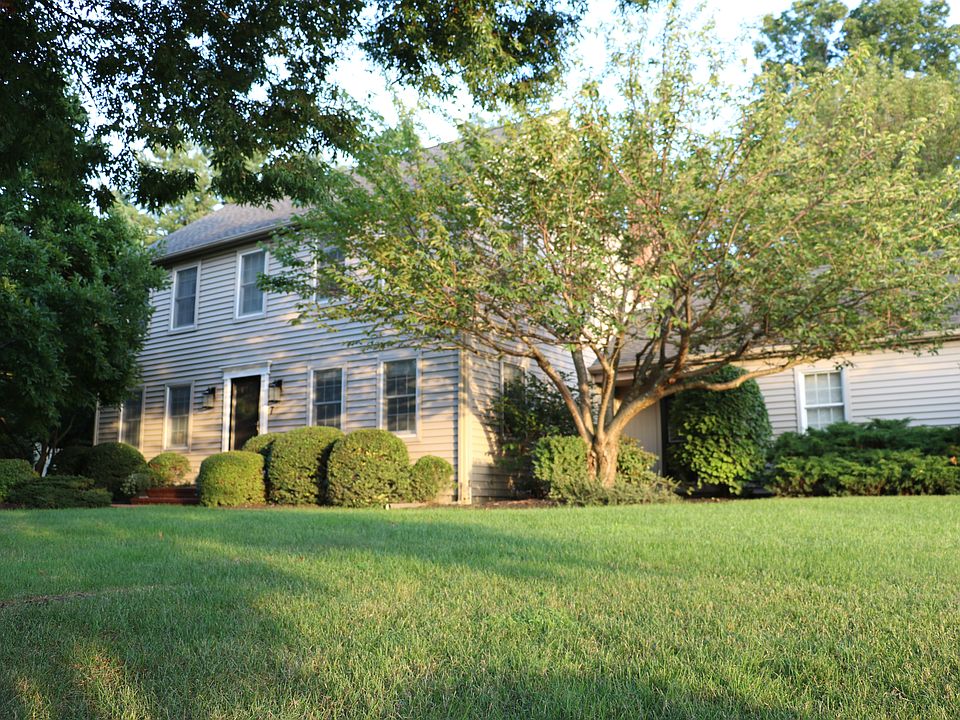 1st image of 7 Forsythe Meadow Ln