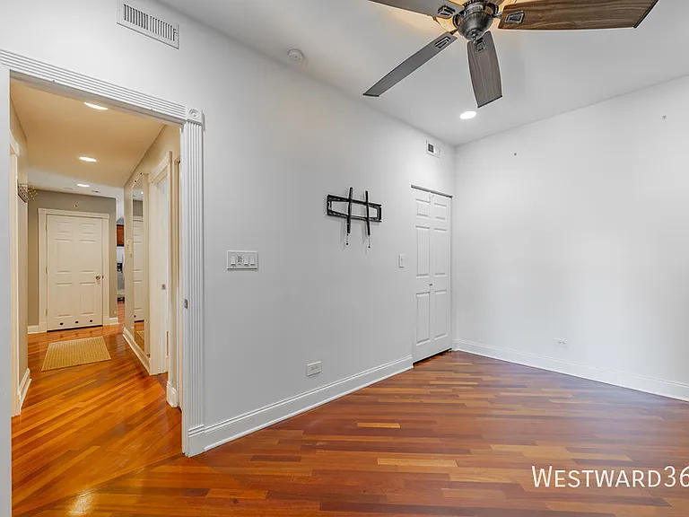 906 W Winona St #1N — Photo 6