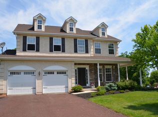 3959 Goshen Dr, Harleysville, PA 19438