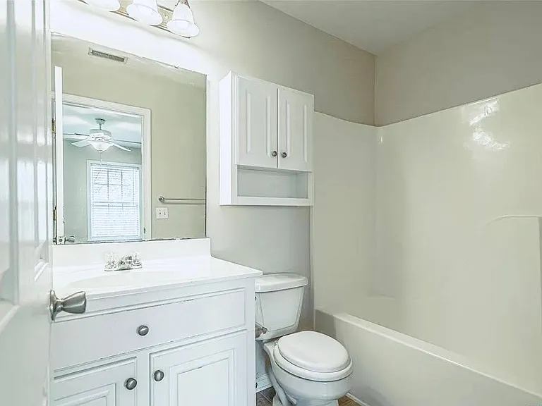 21 Magnolia Glen Ln — Photo 11