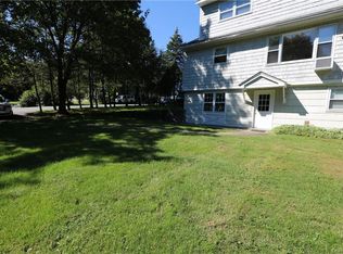 2 W Branch Rd, Mahopac, NY 10541