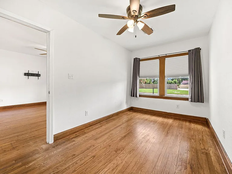 315 English St — Photo 22