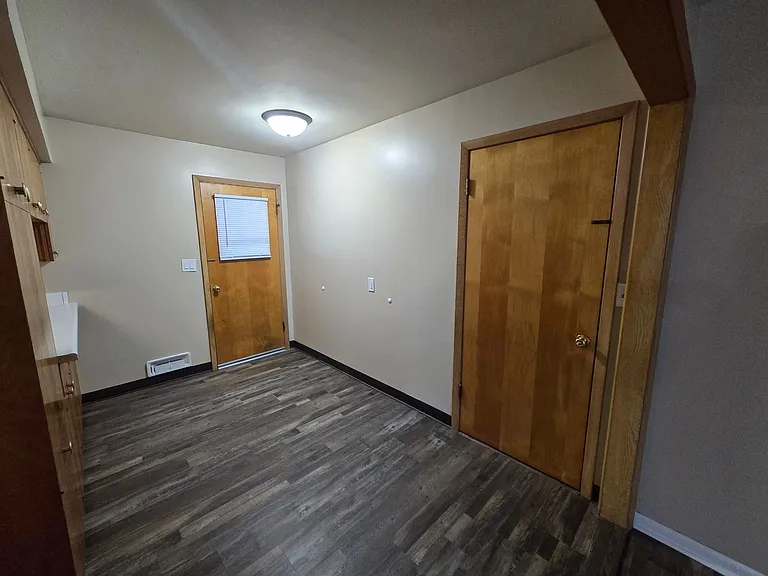 322 Webster St — Photo 16