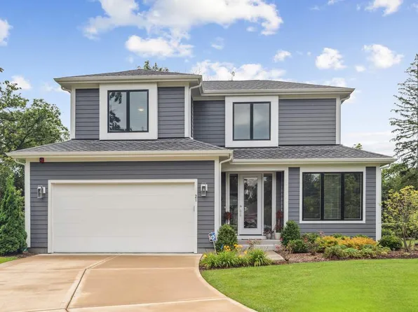21 Heritage Dr, Highland Park, IL 60035