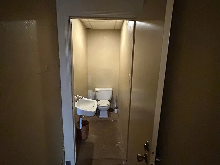 49 1/2 US Highway 71 #1 — Photo 16