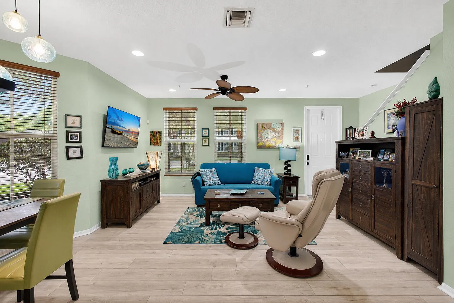 2 bed, 2.5 bath, 1334 sqft, $3,950 — Photo 4