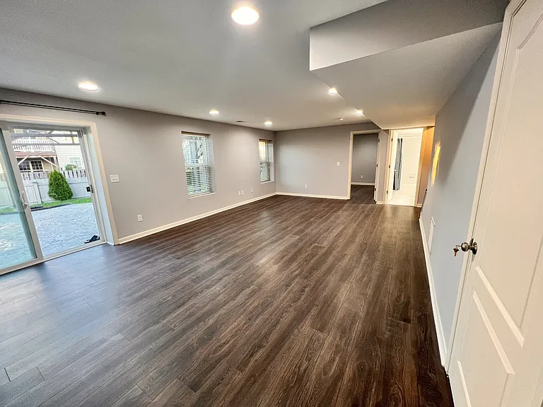 1 Augustine Dr — Photo 3