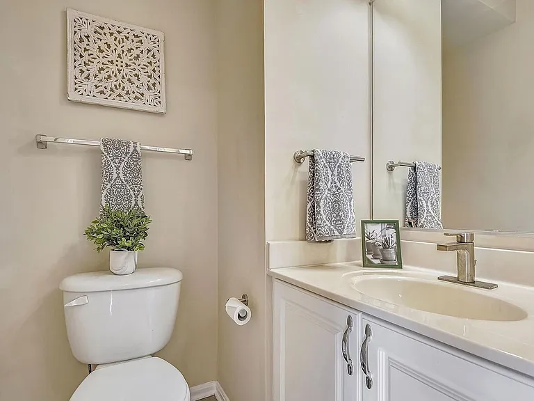 543 Ensemble Ct — Photo 25