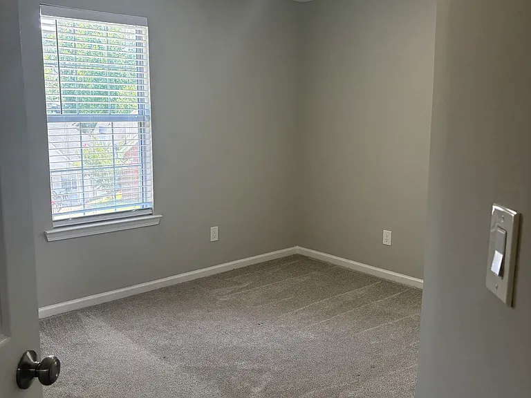 304 Everdale Rd — Photo 21