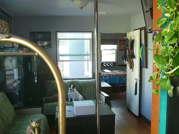 5th image of 3175 Myrtle Ave