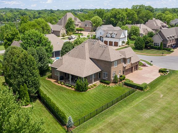 5th image of 1104 Yorkville Belle Ct