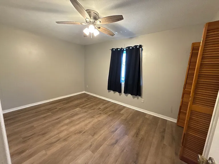 136 Bonnie Ln — Photo 5