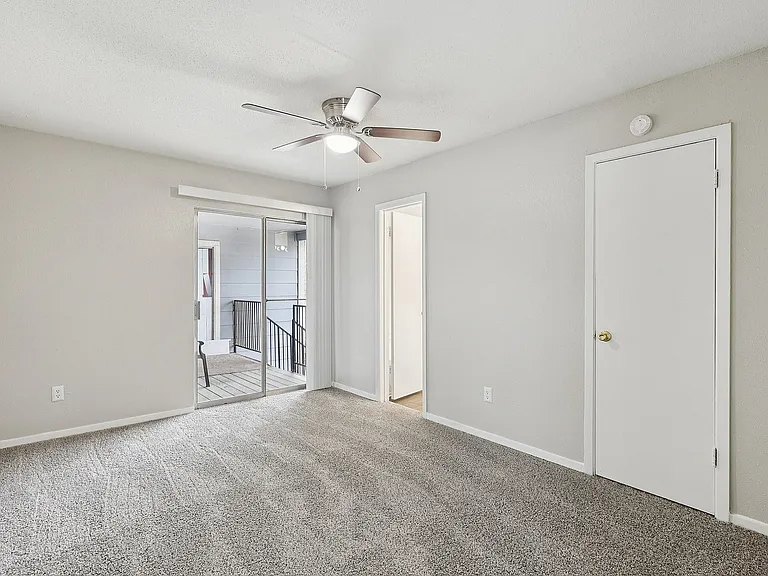 18-web-or-mls-11710 Briar Forest Dr Unit 504-S1103-004