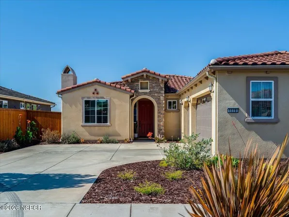 1179 Grand Meadow Way, Santa Maria, CA 93455