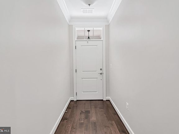 3rd image of 8013 Turtle Creek Cir