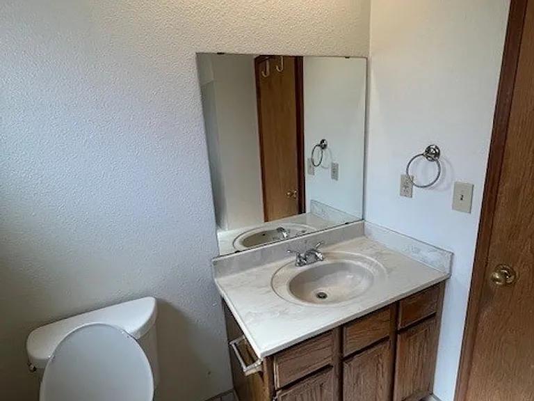 1806 E Laurel Ave — Photo 10