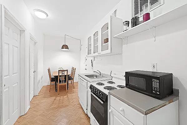 1st image of 108 E 31st St #3RF